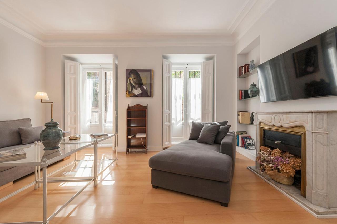 מדריד Palace Apartment - Palacio Real Balcony מראה חיצוני תמונה